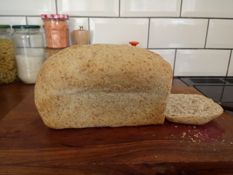 Reduce your plastic consumption by making bread